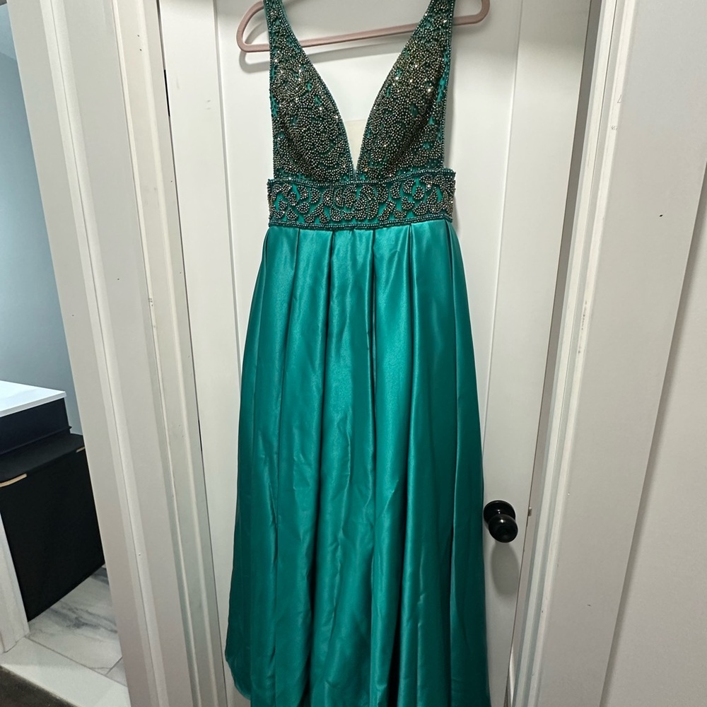 Vienna Prom Deep Aqua Sleeveless V-neck Plunge Gown - Picture 5 of 15